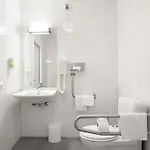 Ibis Hotel 3*