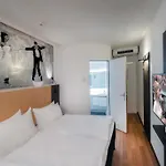 Ibis 3*