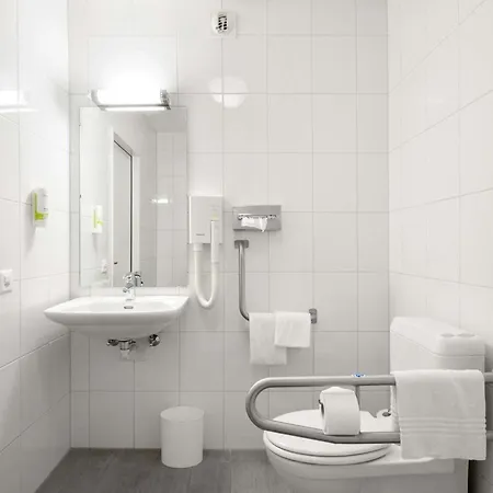 Ibis Otel 3*