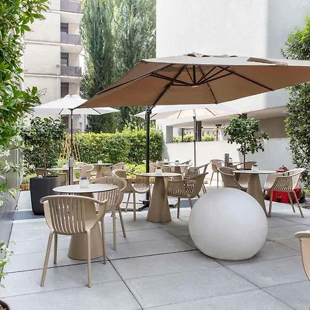 Ibis Hotel 3*