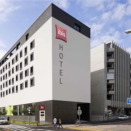 Отель Ibis 3*