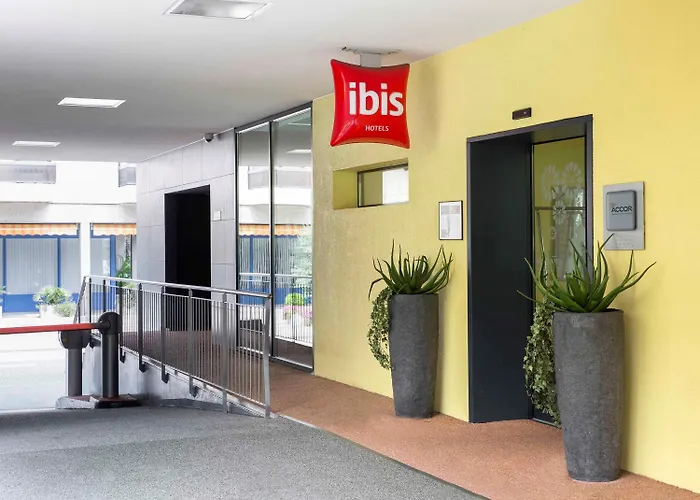 Ibis 3*