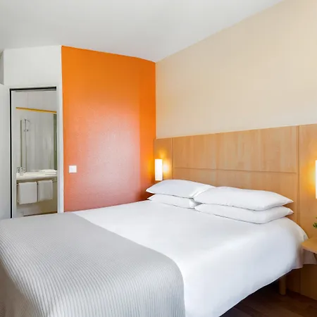 Ibis Hotel 3*